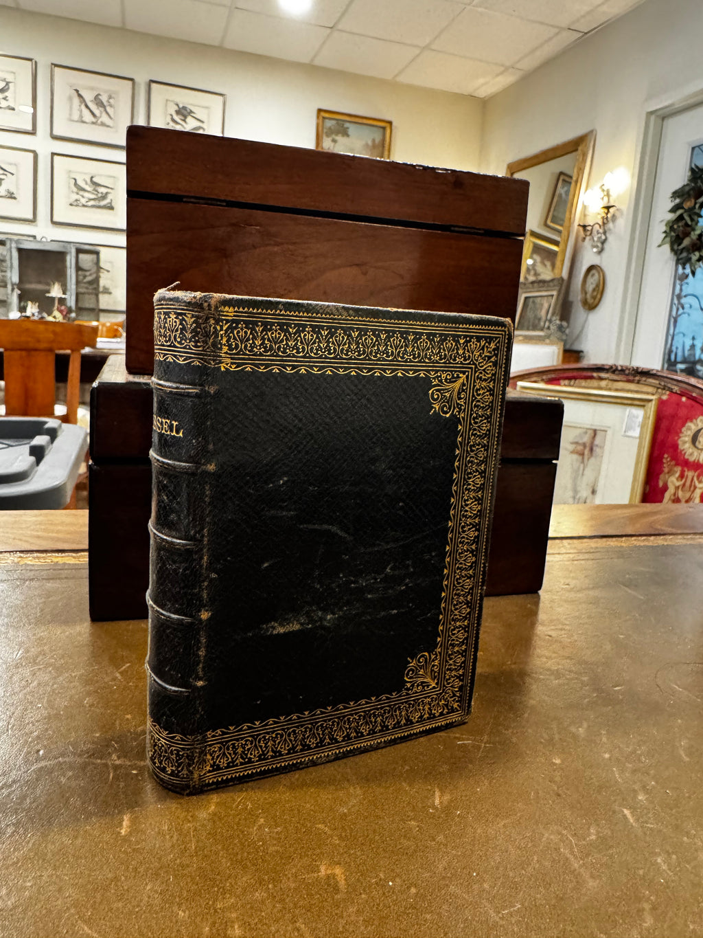 Antique French Catholic Missal – Full Leather, Gilt Edges (1892)
