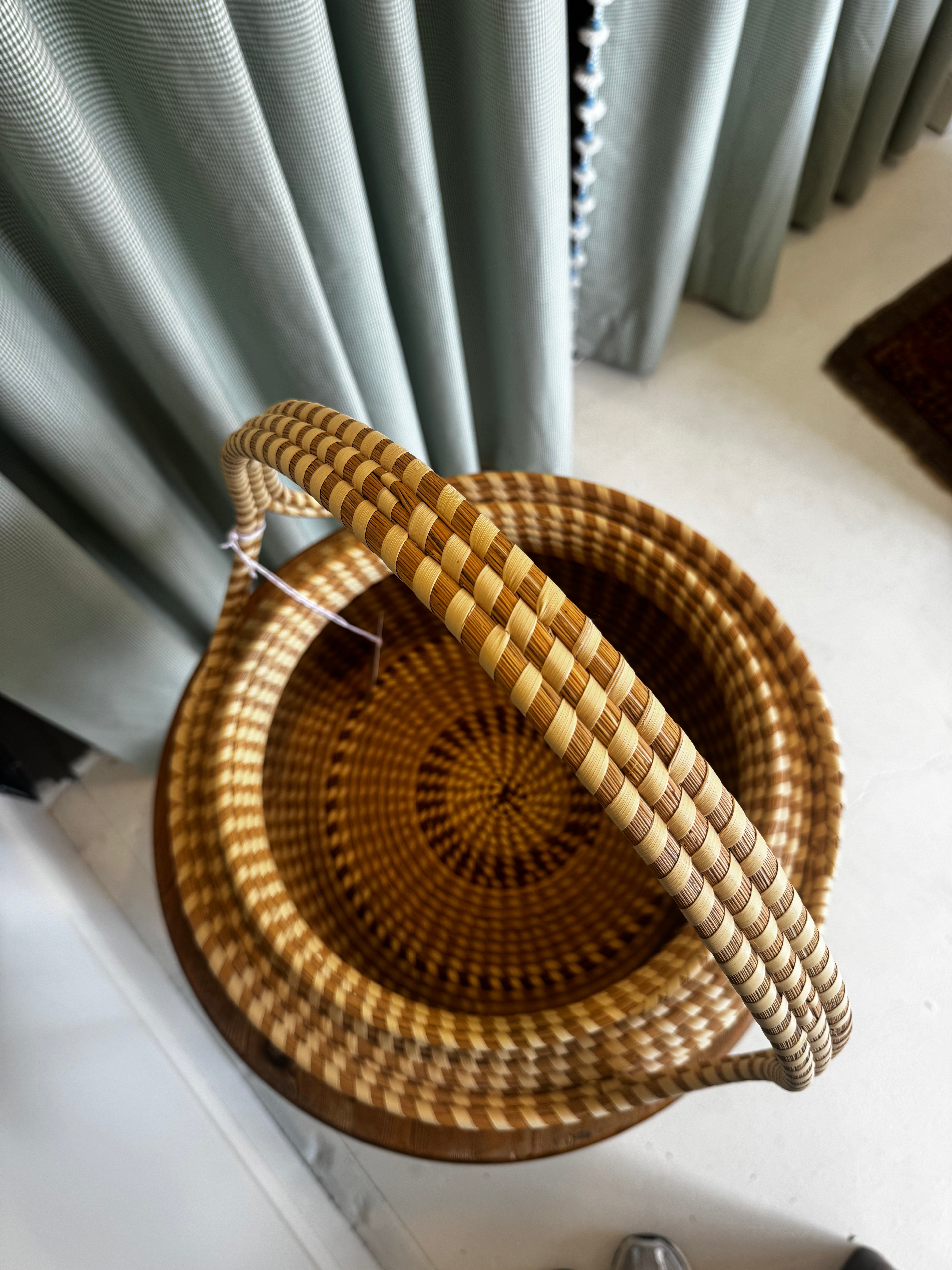Vintage Charleston Gullah Sweetgrass Basket - Large